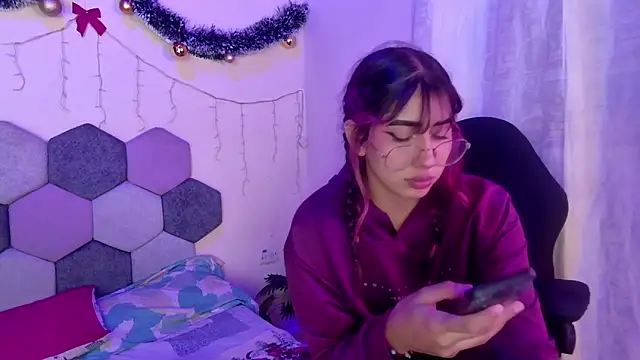 Horny tgn online show from December 13, 2025, 7:53 pm