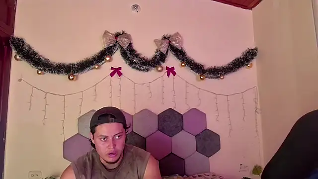 Horny tgn online show from December 14, 2025, 9:52 pm