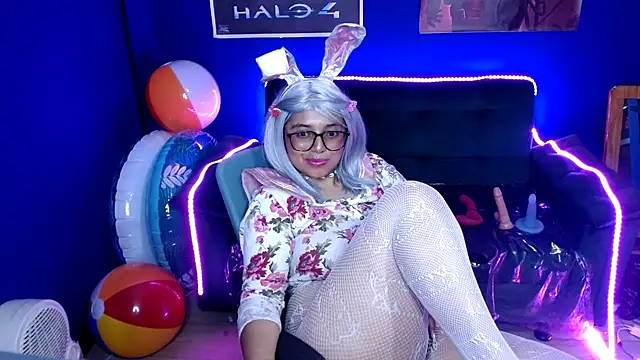 Snapshot of X_CHERRY_XX chatting on December 11, 2024, 12:33 am X CHERRY XX online show from December 11, 2024, 12:33 am