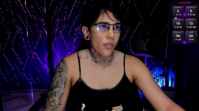 ZhoeStrong online show from February 2, 2026, 10:41 pm