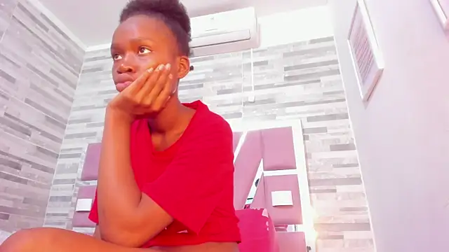 Snapshot of ebony_march chatting on February 11, 2025, 9:35 pm ebony march online show from February 11, 2025, 9:35 pm