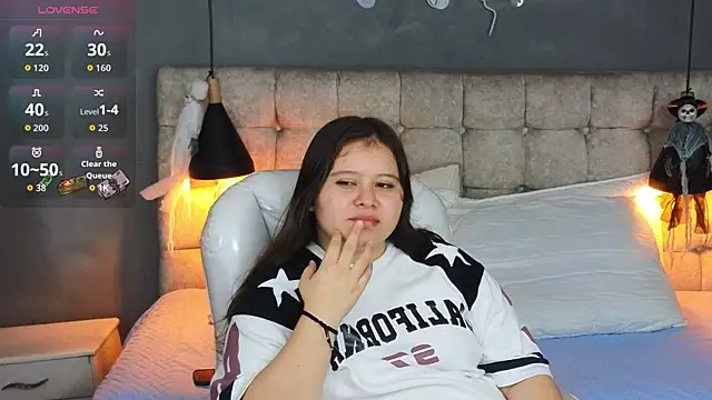 Laia and Aloby online show from October 14, 2025, 10:21 pm