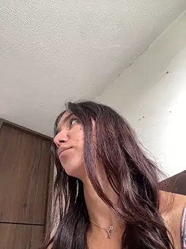 Nikol Rang   online show from November 24, 2025, 5:45 pm