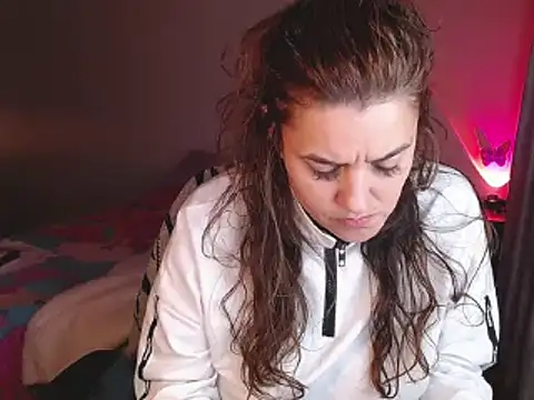 Lu perez online show from March 4, 2025, 11:00 pm