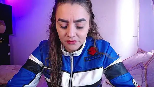 Lu perez online show from October 31, 2025, 7:15 pm