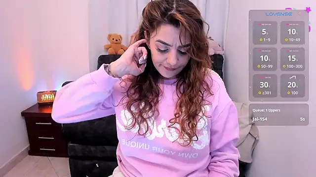 Lu perez online show from April 20, 2026, 2:09 pm