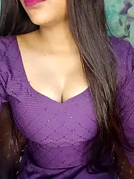 Sreya213 online show from November 7, 2025, 7:52 am