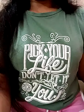 Snapshot of Rina777o chatting on March 12, 2025, 5:49 pm Rina777o online show from March 12, 2025, 5:49 pm