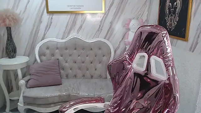 Violeth b online show from February 15, 2025, 12:43 pm