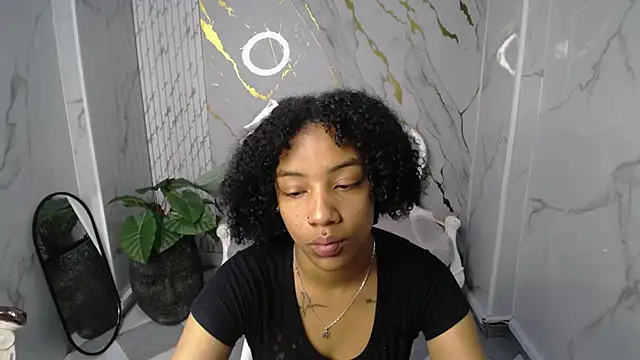 Violeth b online show from October 24, 2025, 12:45 pm