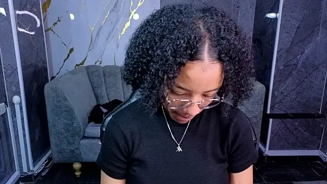 Violeth b online show from October 30, 2025, 12:50 pm