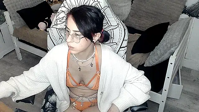 LisandreLaVenale online show from February 27, 2025, 10:20 pm