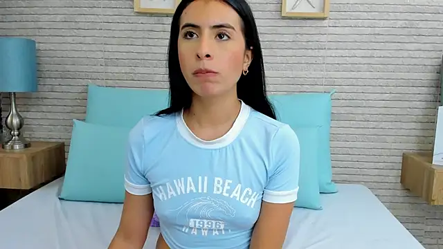 IssabellaLopez online show from December 11, 2024, 10:38 pm