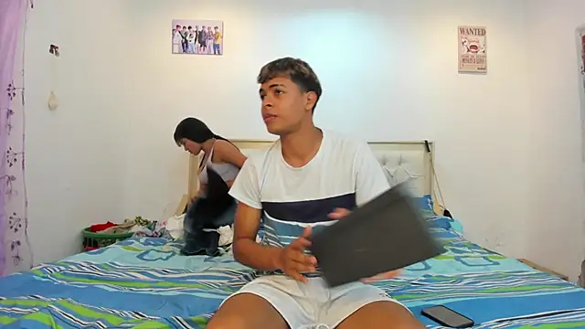 dafnezahiraa  online show from February 16, 2025, 4:42 am