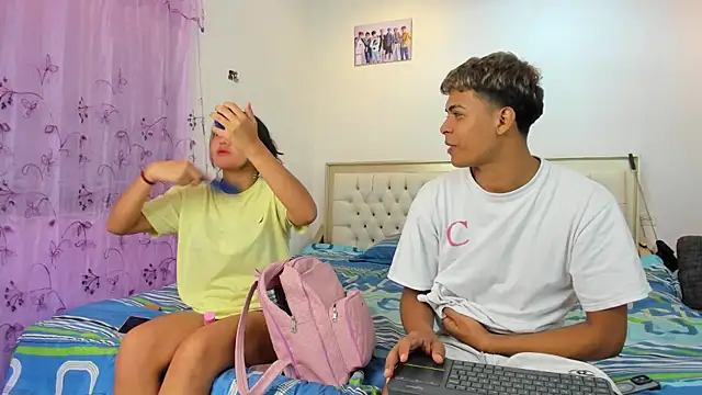 dafnezahiraa  online show from March 1, 2025, 4:26 am