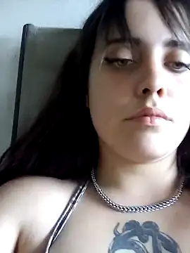 lucylovles online show from February 23, 2025, 1:32 pm