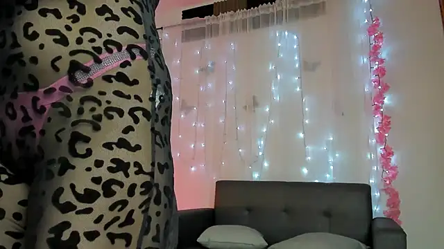 Alaia Love77 online show from March 13, 2025, 10:10 pm