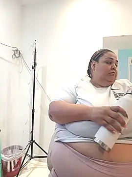 Alisson am online show from September 28, 2025, 11:15 am