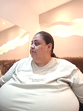 Snapshot of Alisson_am chatting on April 8, 2026, 11:32 am Alisson am online show from April 8, 2026, 11:32 am