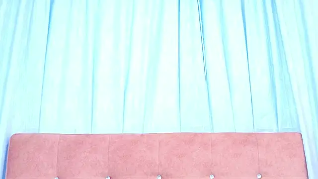 AlliciaKim online show from November 1, 2025, 7:16 pm