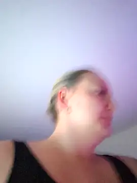 Snapshot of Milas_Dreams chatting on October 23, 2025, 7:12 pm Milas Dreams online show from October 23, 2025, 7:12 pm