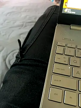 R32RLINE online show from September 13, 2025, 8:58 am