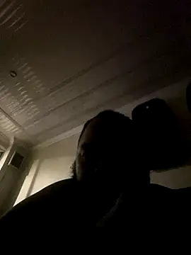 R32RLINE online show from December 15, 2025, 10:25 pm