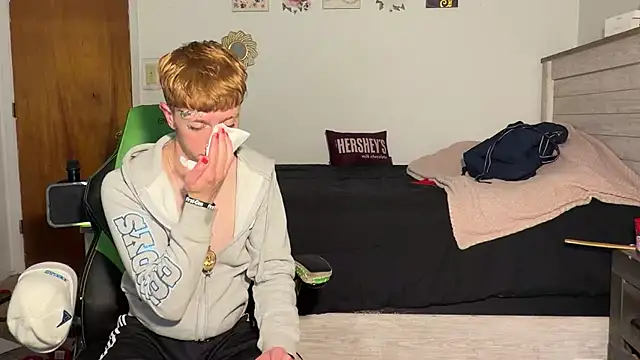 twentywithafelonyy online show from November 12, 2025, 4:18 pm