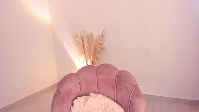 amelie murphy  online show from February 26, 2026, 2:27 pm