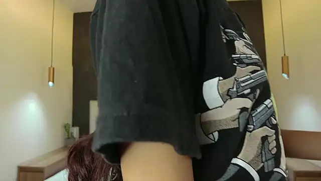 Snapshot of ParisFox_ chatting on February 12, 2025, 7:35 pm ParisFox online show from February 12, 2025, 7:35 pm