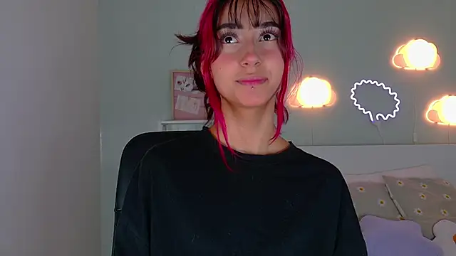 Snapshot of ParisFox_ chatting on October 4, 2025, 12:03 pm ParisFox online show from October 4, 2025, 12:03 pm