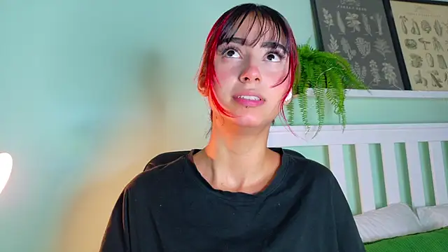 Snapshot of ParisFox_ chatting on November 10, 2025, 7:35 pm ParisFox online show from November 10, 2025, 7:35 pm