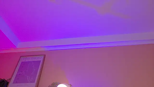 Snapshot of ParisFox_ chatting on February 26, 2026, 8:52 pm ParisFox online show from February 26, 2026, 8:52 pm