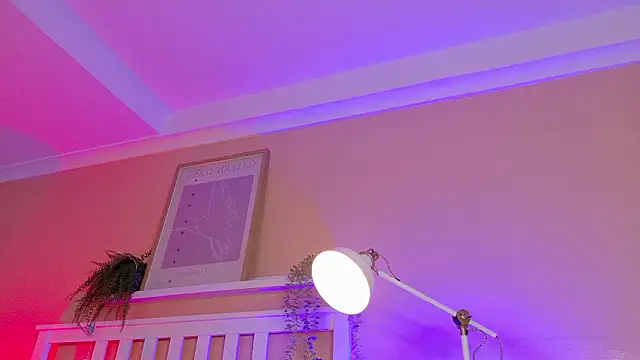 Snapshot of ParisFox_ chatting on February 28, 2026, 8:32 pm ParisFox online show from February 28, 2026, 8:32 pm