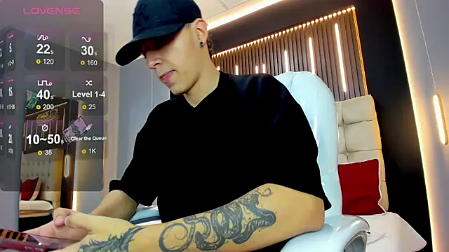 Lobo 17  online show from February 13, 2026, 3:46 am