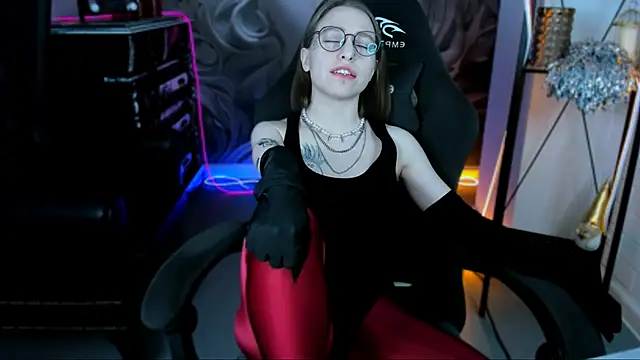 AphexQueen online show from January 24, 2025, 3:24 pm