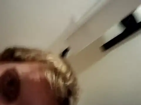 Snapshot of Adam51532 chatting on February 16, 2026, 5:25 am Adam51532 online show from February 16, 2026, 5:25 am