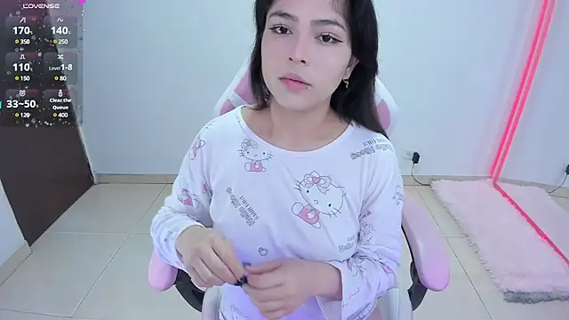 misshoneyxxx online show from December 7, 2024, 10:17 pm