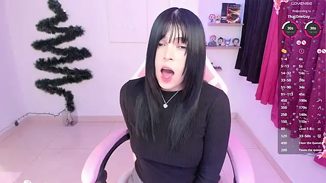 misshoneyxxx online show from January 3, 2025, 12:43 am