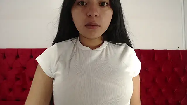 Snapshot of CarolineBrunx chatting on January 6, 2025, 4:26 am CarolineBrunx online show from January 6, 2025, 4:26 am