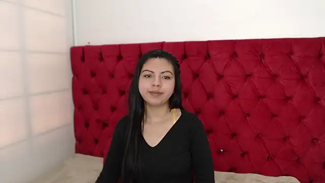 Snapshot of CarolineBrunx chatting on January 11, 2025, 5:40 pm CarolineBrunx online show from January 11, 2025, 5:40 pm