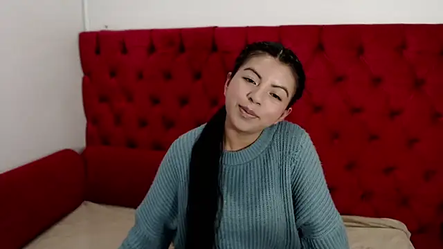 Snapshot of CarolineBrunx chatting on January 19, 2025, 4:22 am CarolineBrunx online show from January 19, 2025, 4:22 am