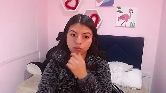 Snapshot of CarolineBrunx chatting on February 27, 2025, 8:50 am CarolineBrunx online show from February 27, 2025, 8:50 am