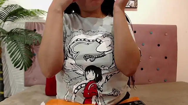 Snapshot of CarolineBrunx chatting on March 6, 2025, 3:02 pm CarolineBrunx online show from March 6, 2025, 3:02 pm