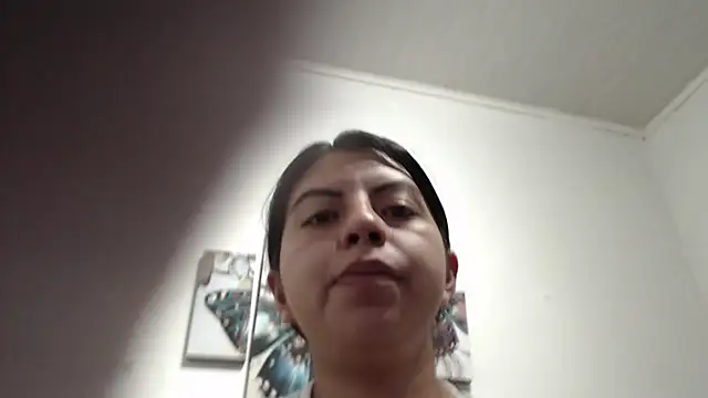 Snapshot of CarolineBrunx chatting on March 8, 2025, 10:13 pm CarolineBrunx online show from March 8, 2025, 10:13 pm