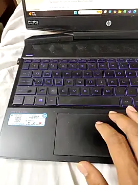 Ishan003 online show from March 21, 2025, 3:46 pm