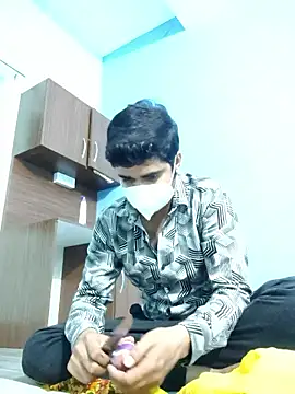 Ishan003 online show from September 19, 2025, 2:07 pm