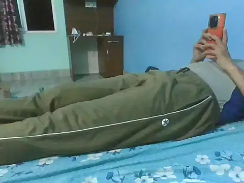 Ishan003 online show from October 16, 2025, 4:19 pm