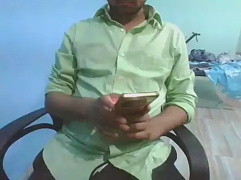 Ishan003 online show from November 8, 2025, 3:56 pm