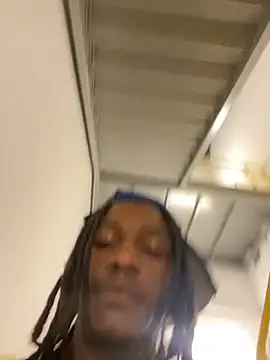 Snapshot of sneakylink13__ chatting on October 31, 2025, 4:41 pm sneakylink13 online show from October 31, 2025, 4:41 pm